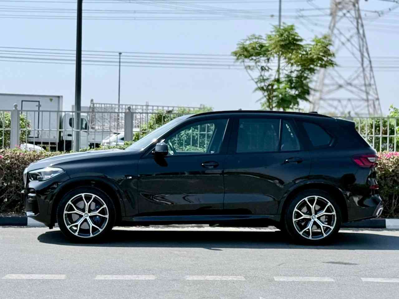 Gallery image of  {"id":91,"name":"X5","company_id":10,"type_id":1,"created_at":"2025-02-06T17:53:17.000000Z","updated_at":"2025-02-06T17:53:17.000000Z"}