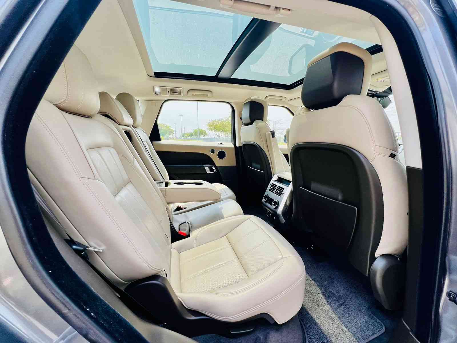 Gallery image of  {"id":122,"name":"Range Rover Sport","company_id":37,"type_id":1,"created_at":"2025-02-06T17:53:17.000000Z","updated_at":"2025-02-06T17:53:17.000000Z"}