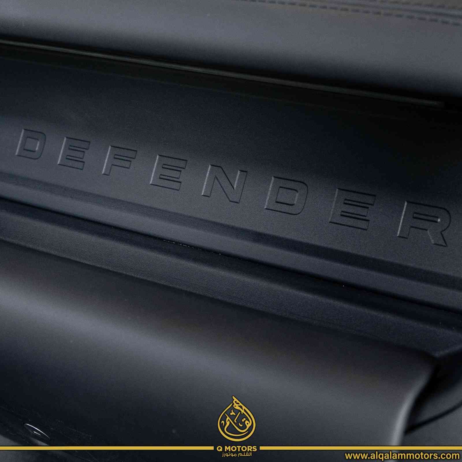 Gallery image of  {"id":2019,"name":"Defender 110","company_id":37,"type_id":1,"created_at":"2025-02-06T17:53:18.000000Z","updated_at":"2025-02-06T17:53:18.000000Z"}