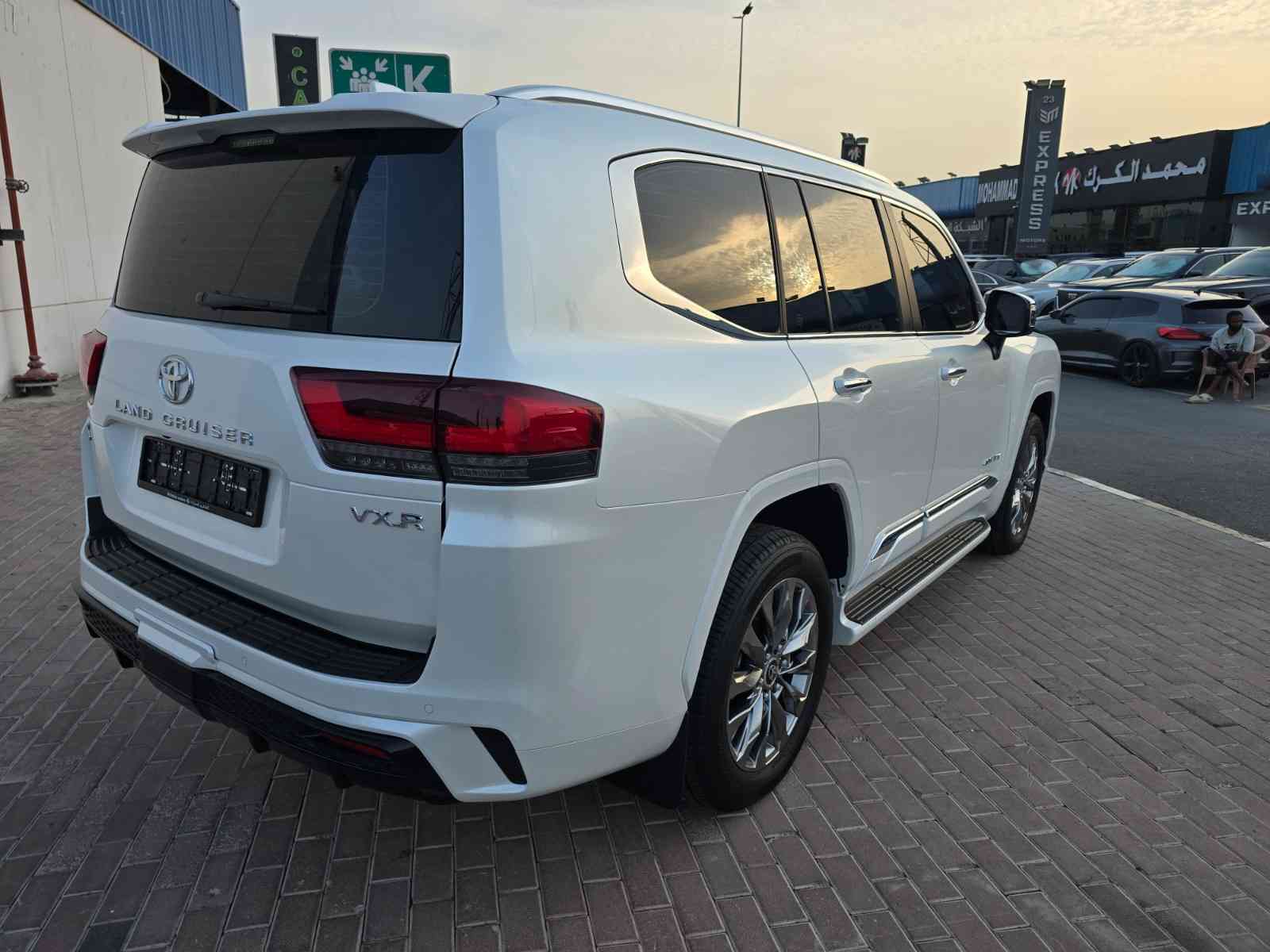 Gallery image of  {"id":212,"name":"Land Cruiser","company_id":65,"type_id":1,"created_at":"2025-02-06T17:53:17.000000Z","updated_at":"2025-02-06T17:53:17.000000Z"}