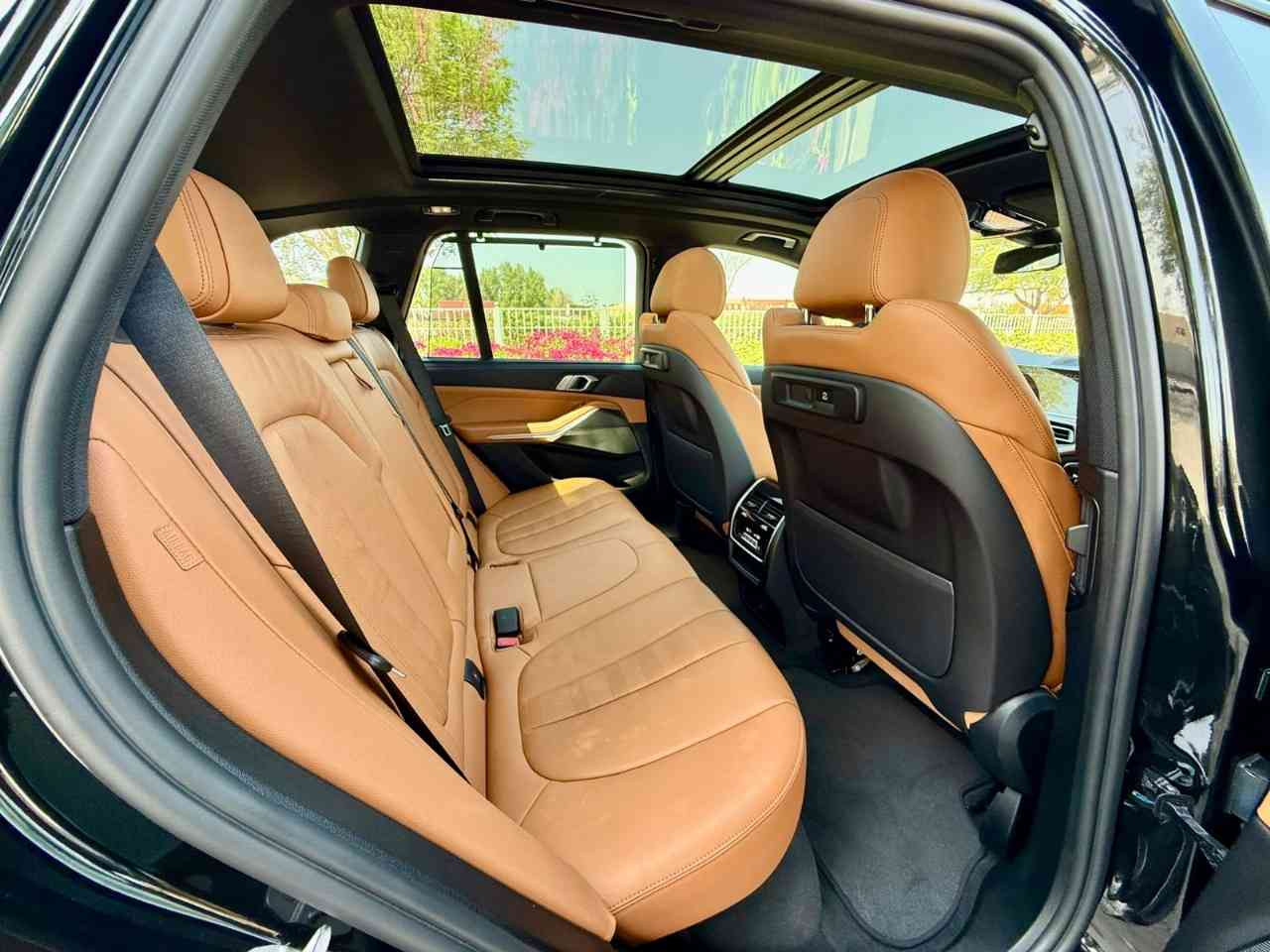 Gallery image of  {"id":91,"name":"X5","company_id":10,"type_id":1,"created_at":"2025-02-06T17:53:17.000000Z","updated_at":"2025-02-06T17:53:17.000000Z"}