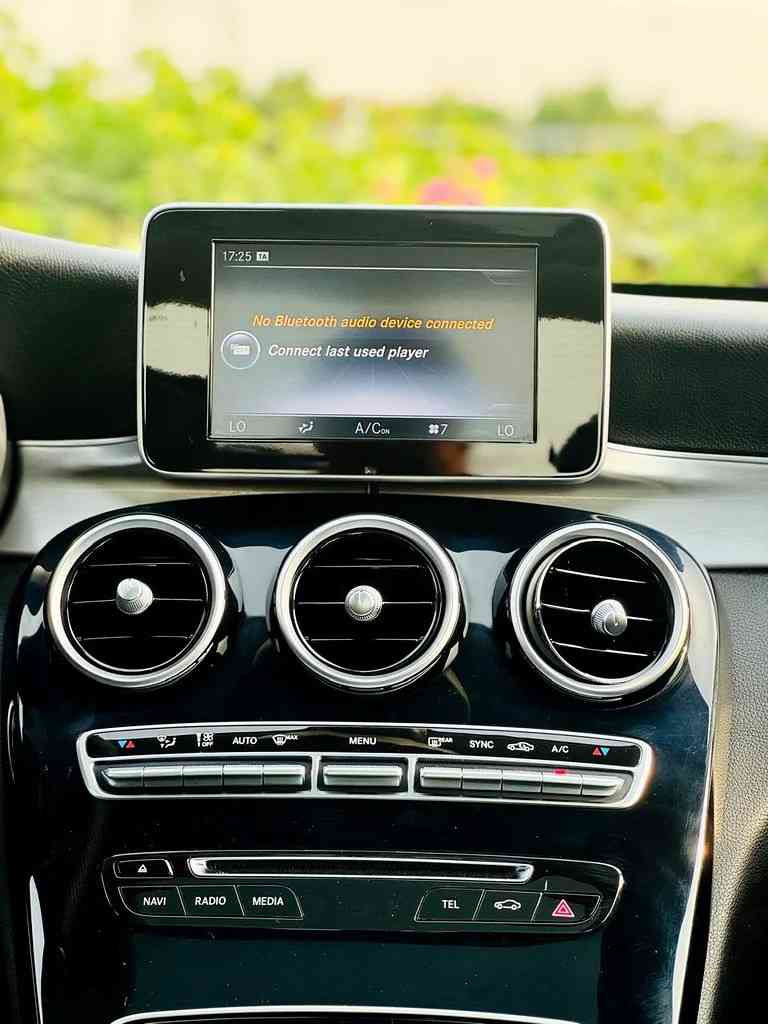 Gallery image of  {"id":153,"name":"C-Class","company_id":42,"type_id":8,"created_at":"2025-02-06T17:53:17.000000Z","updated_at":"2025-02-06T17:53:17.000000Z"}