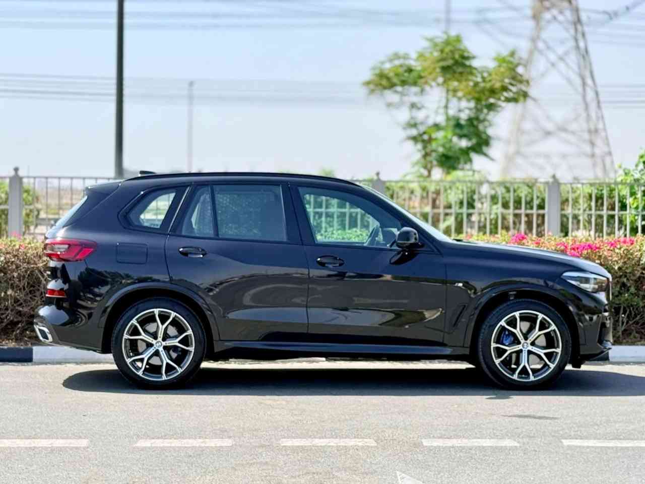 Gallery image of  {"id":91,"name":"X5","company_id":10,"type_id":1,"created_at":"2025-02-06T17:53:17.000000Z","updated_at":"2025-02-06T17:53:17.000000Z"}