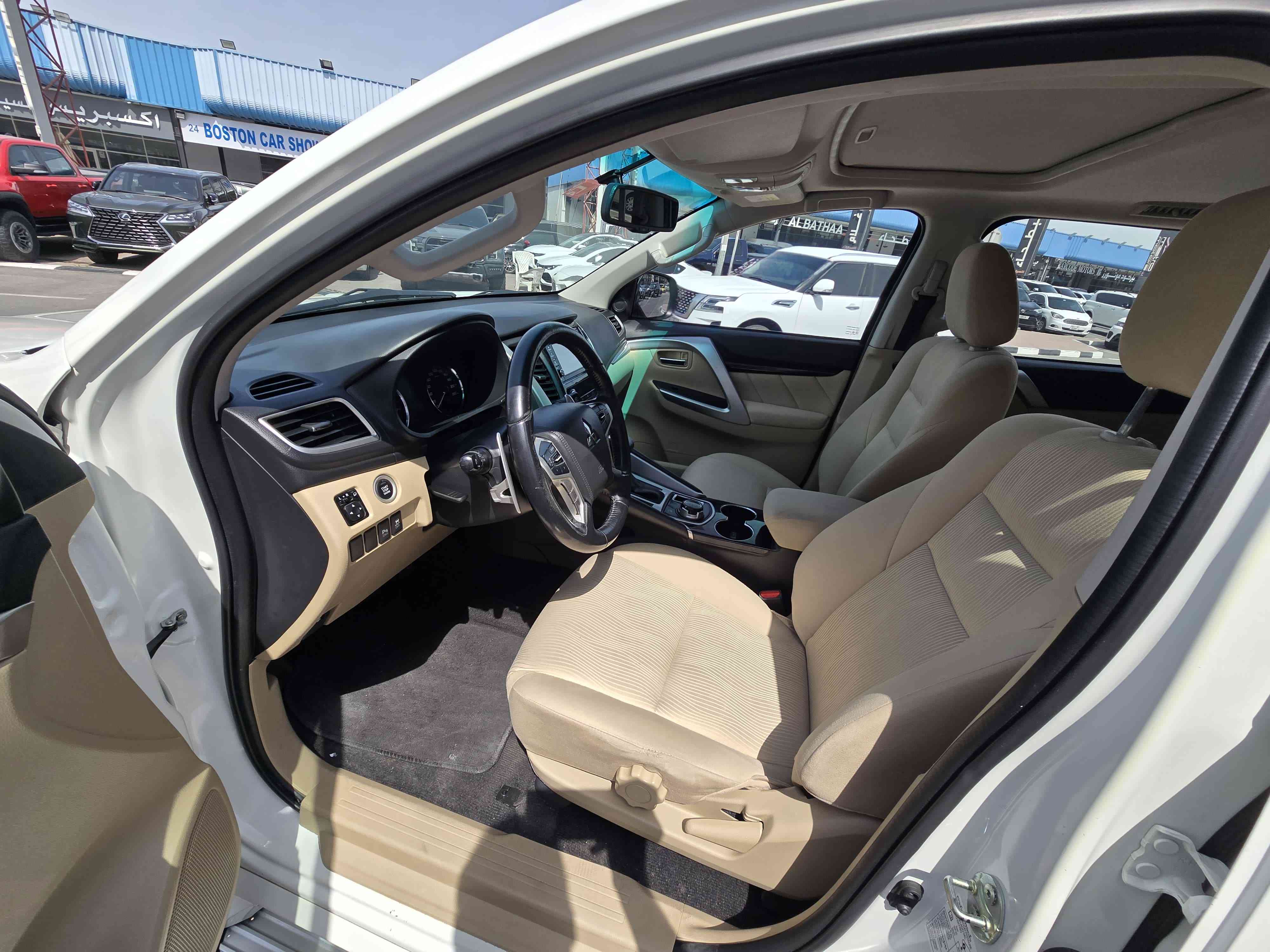 Gallery image of  {"id":1314,"name":"Montero","company_id":48,"type_id":1,"created_at":"2025-02-06T17:53:18.000000Z","updated_at":"2025-02-06T17:53:18.000000Z"}