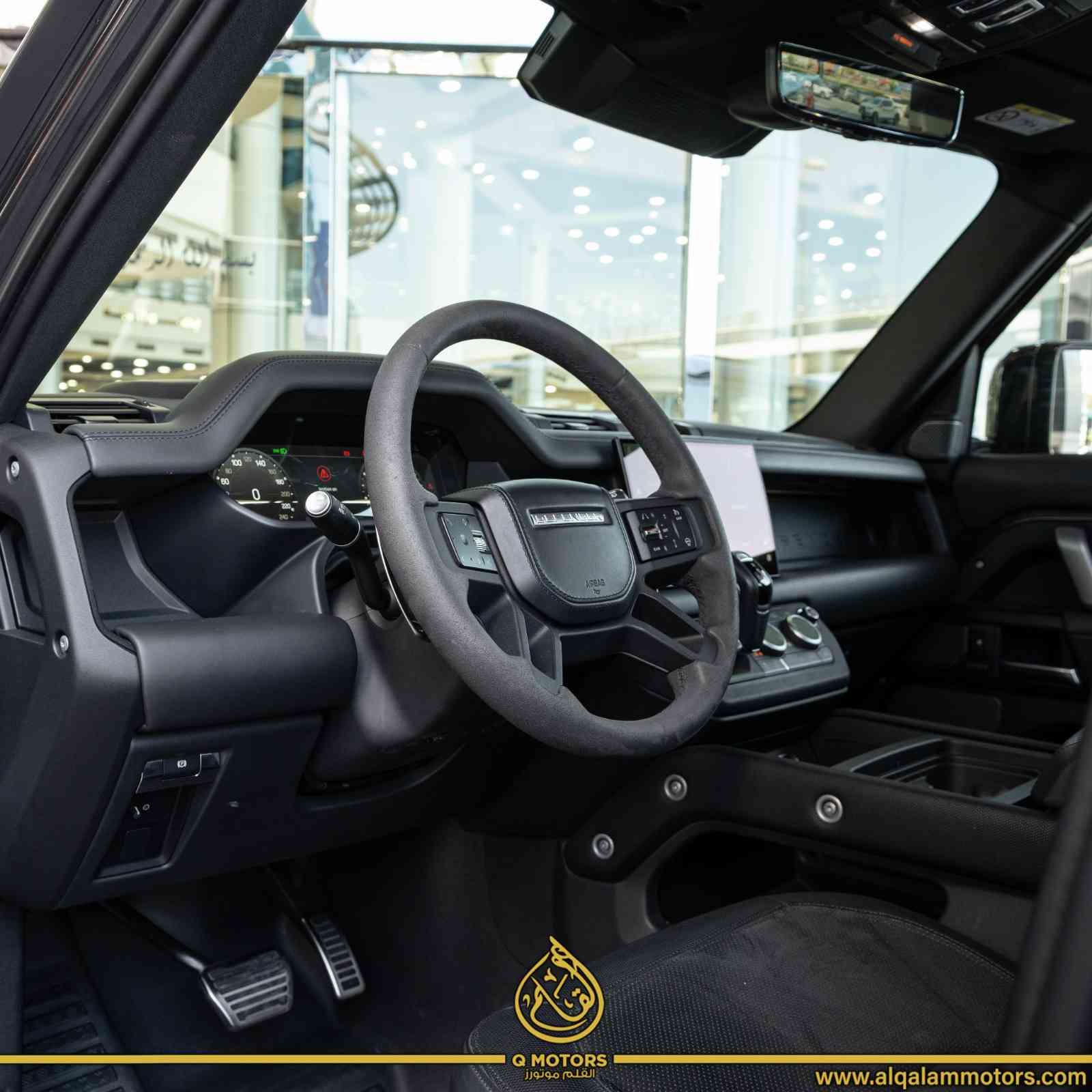 Gallery image of  {"id":2019,"name":"Defender 110","company_id":37,"type_id":1,"created_at":"2025-02-06T17:53:18.000000Z","updated_at":"2025-02-06T17:53:18.000000Z"}