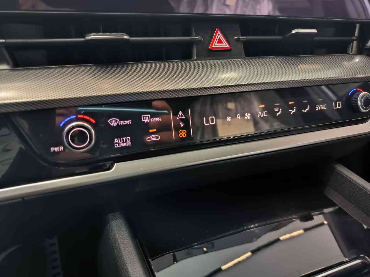 Gallery image of  {"id":114,"name":"Sportage","company_id":33,"type_id":1,"created_at":"2025-02-06T17:53:17.000000Z","updated_at":"2025-02-06T17:53:17.000000Z"}