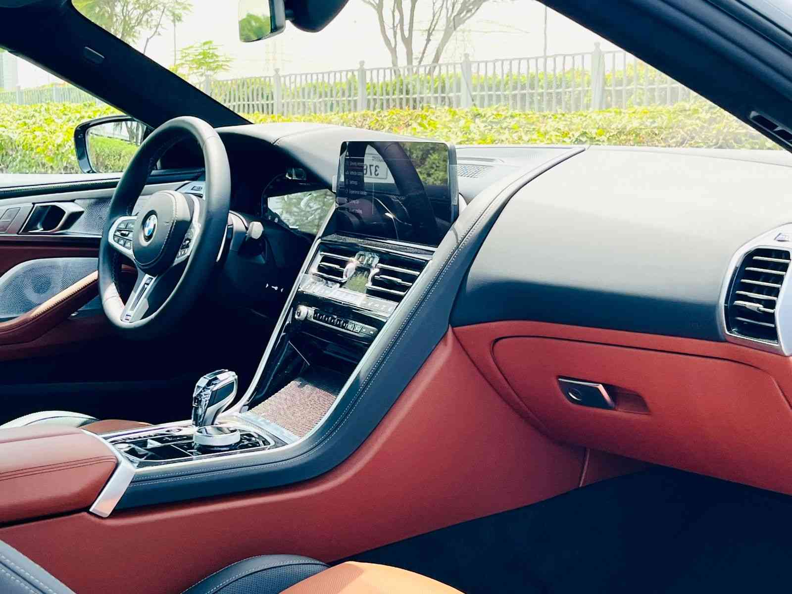 Gallery image of  {"id":2130,"name":"M850i","company_id":10,"type_id":6,"created_at":"2025-02-08T09:41:17.000000Z","updated_at":"2025-02-08T09:41:17.000000Z"}