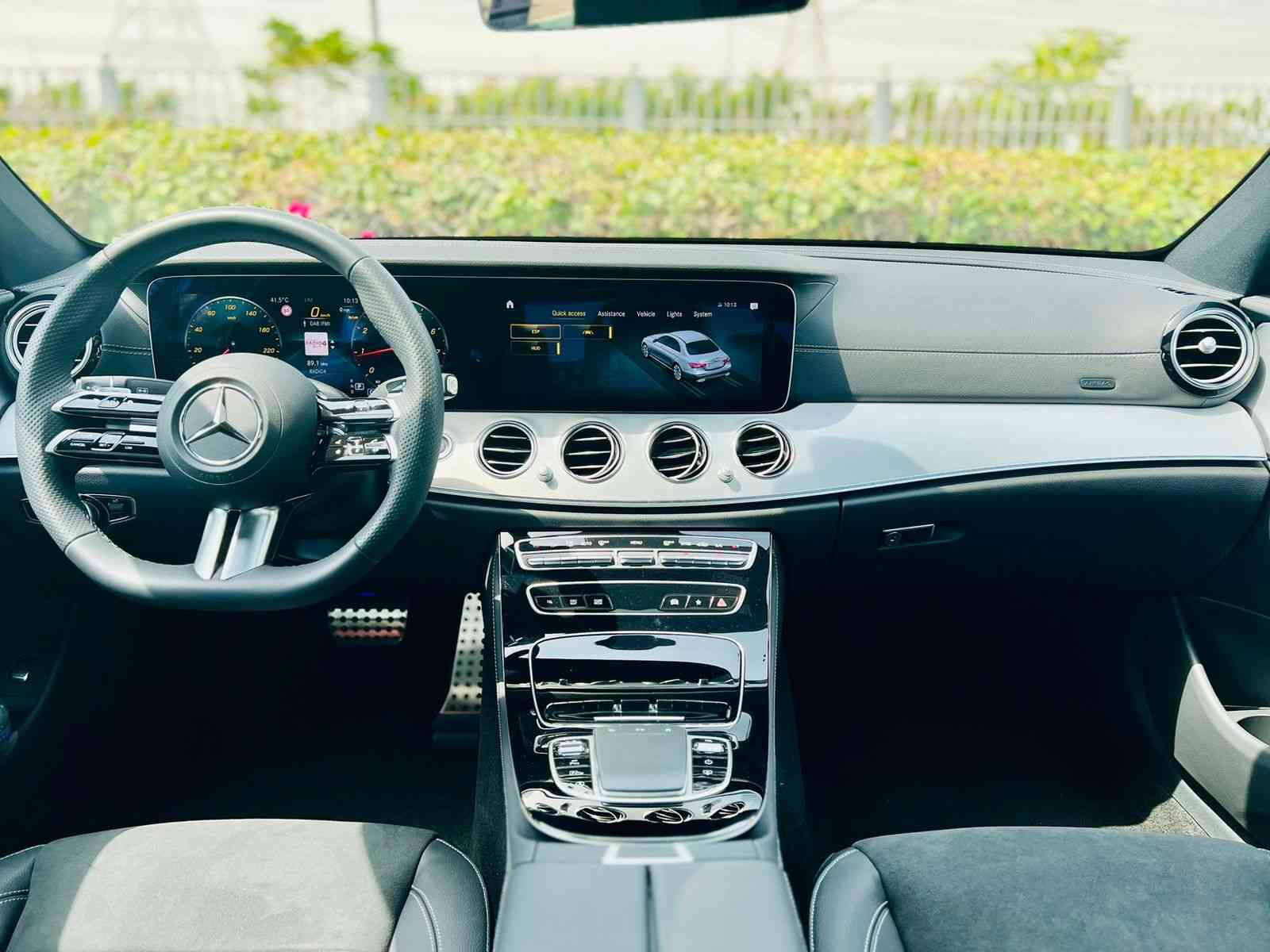 Gallery image of  {"id":161,"name":"E-Class","company_id":42,"type_id":8,"created_at":"2025-02-06T17:53:17.000000Z","updated_at":"2025-02-06T17:53:17.000000Z"}